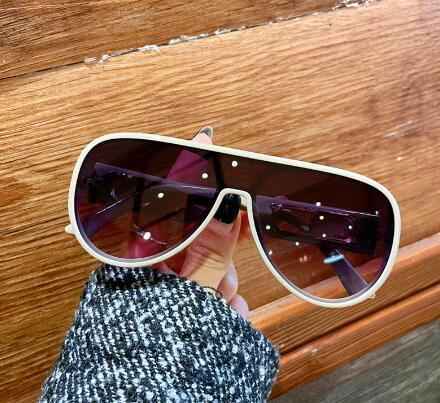 Anti-UV Aviator Sunglasses for Ultimate Sun Protection